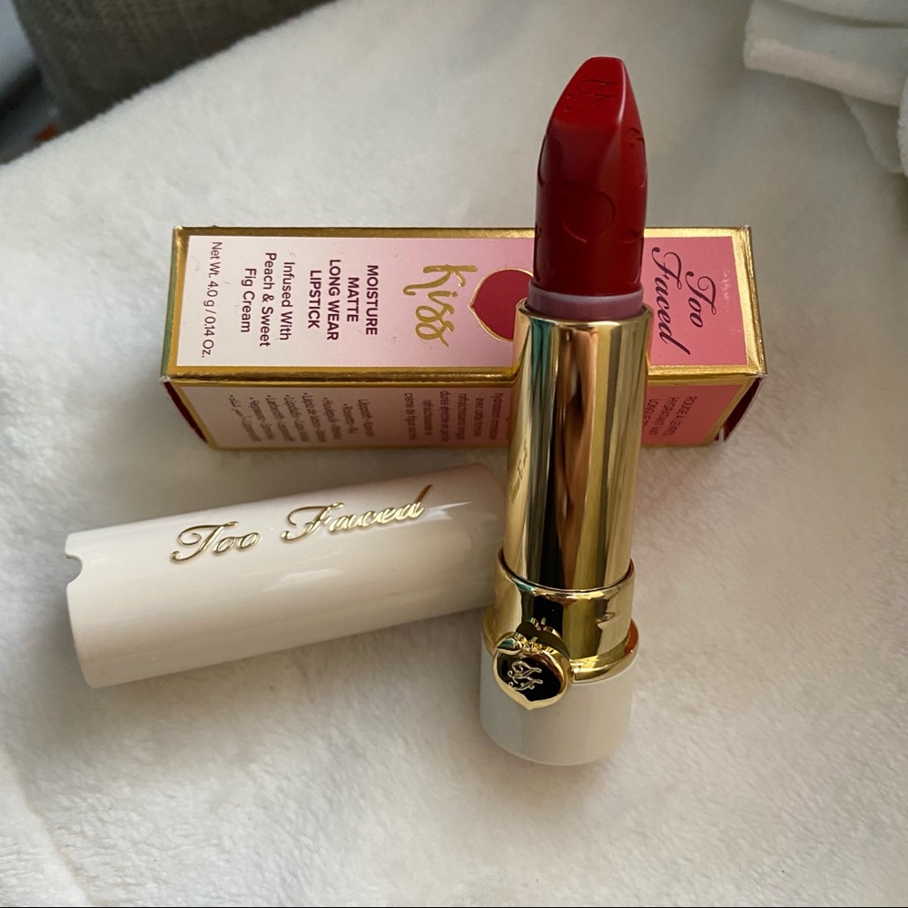 Too faced peach kiss lipstick - Picture 3 of 4